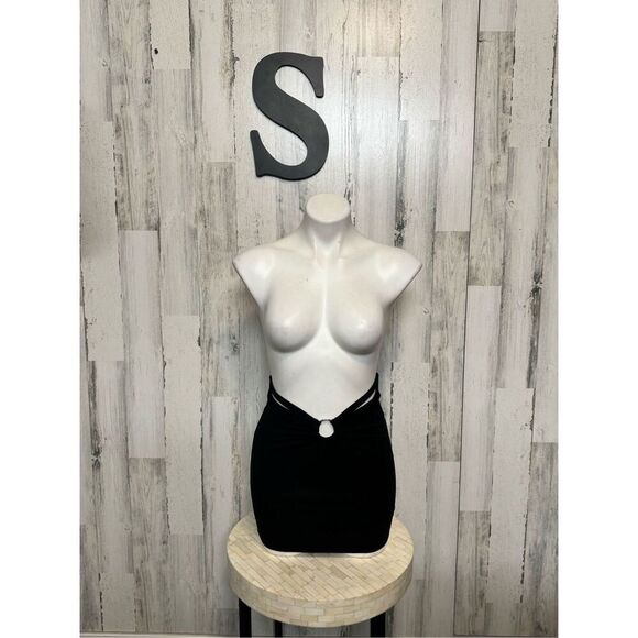Elodie black mini skirt size small - Picture 1 of 10